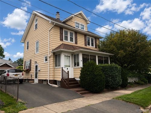 9 Norran Dr, Rochester, NY, 14609-2111 | Card Image