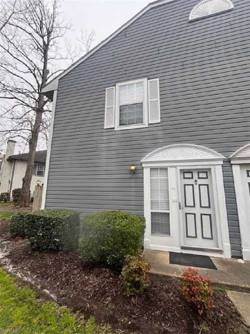 315 Ferdinand Cir, Virginia Beach, VA, 23462-3864 | Card Image