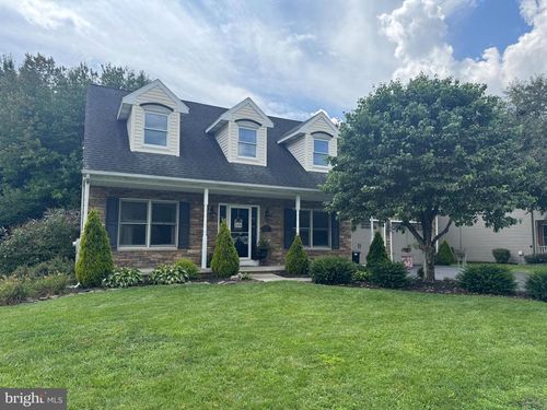 717 Ash Dr, Hanover, PA, 17331-1575 | Card Image