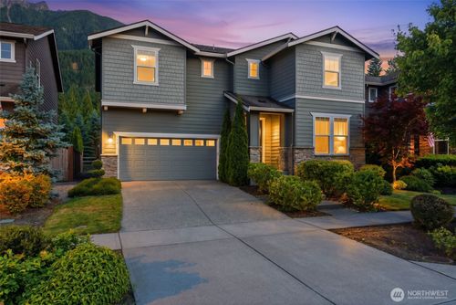 938 Ne 4th St, North Bend, WA, 98045-8304 | Card Image
