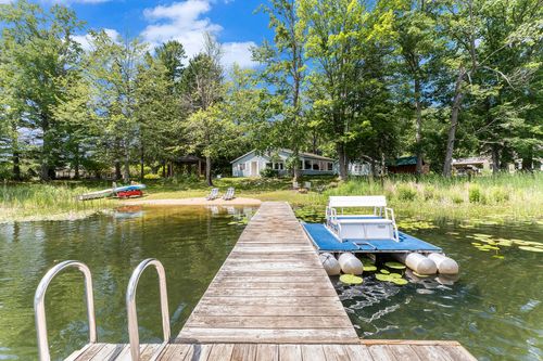 4531 Harter St, Brethren, MI, 49619-5119 | Card Image