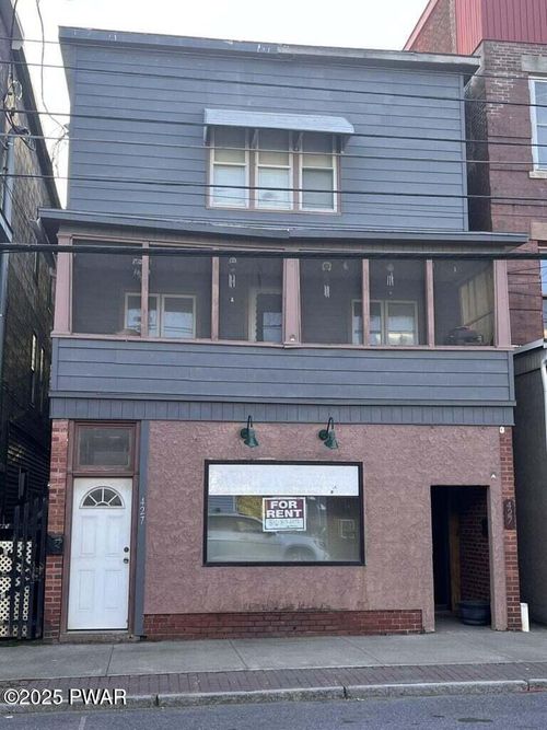 425 Main St, Forest City, PA, 18421-1463 | Card Image