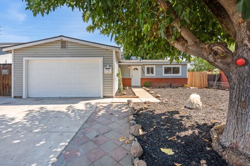 6056 Gilman Way, North Highlands, CA, 95660-4548 | Card Image