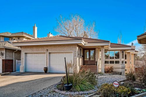 127 Canterbury Crt Sw, Calgary, AB, T2W6C1 | Card Image