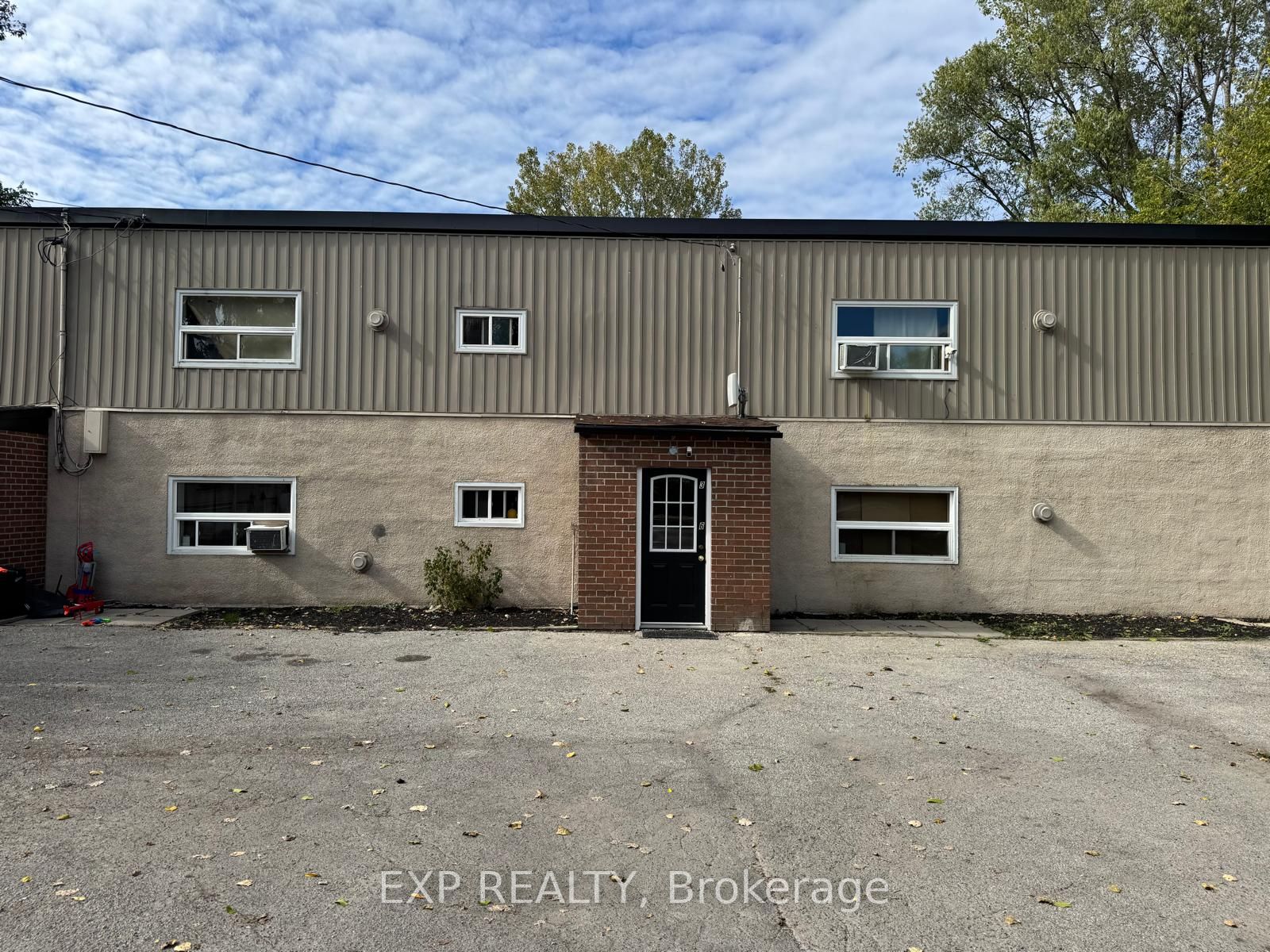 Residential in Haldimand 4