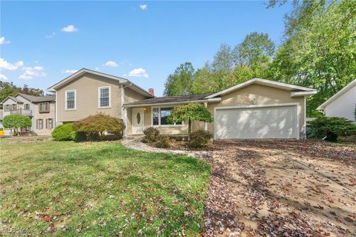 7603 Red Fox Dr, Boardman, OH, 44512-5342 | Card Image