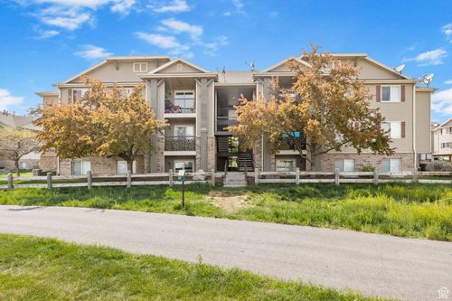 d3-8096 N Ridge Loop E, Eagle Mountain, UT, 84005-4745 | Card Image