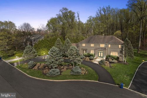 537 Pondview Rd, JENKINTOWN, PA, 19046-3350 | Card Image