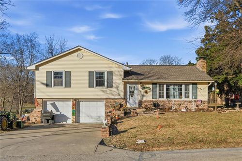 7710 Speaker Rd, Kansas City, KS, 66111-2918 | Card Image