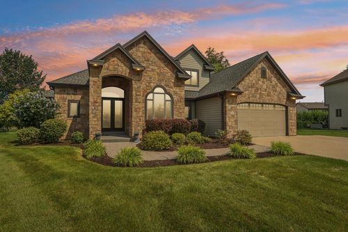 5121 S 111th Street, Hales Corners, WI, 53130 | Card Image