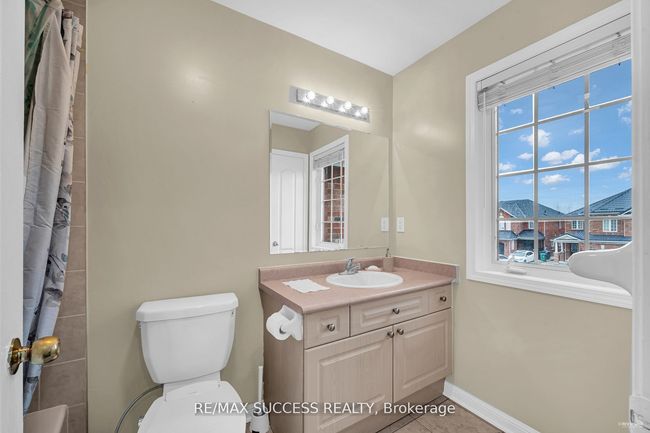 28 Herdwick St, House attached with 4 bedrooms, 4 bathrooms and 4 parking in Brampton ON | Image 34