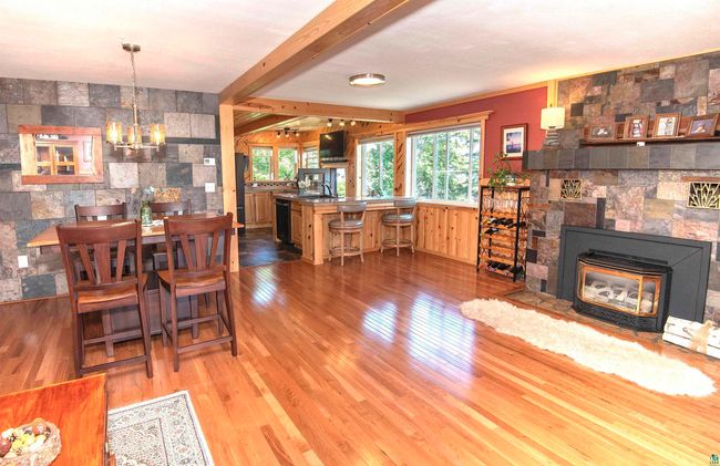 206 N Broadway Ave, House other with 2 bedrooms, 2 bathrooms and null parking in Grand Marais MN | Image 7