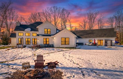 3483 Windwheel Point Dr, Pinckney, MI, 48169-9314 | Card Image