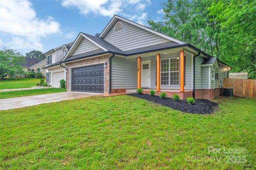 7328 Starvalley Dr, Charlotte, NC, 28210-6525 | Card Image