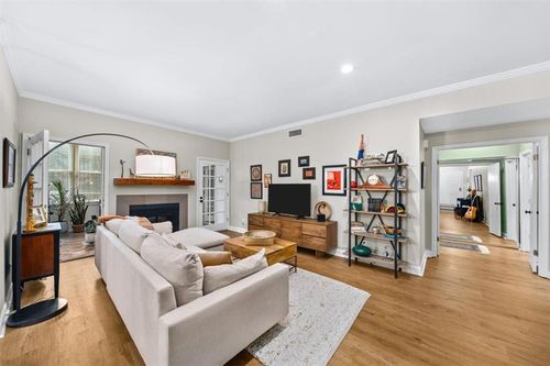 5105 Chemin De Vie, Atlanta, GA, 30342-2546 | Card Image