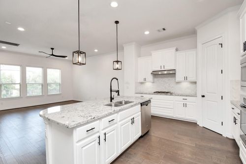 1411 Upland Arbor Dr, Houston, TX, 77043-5615 | Card Image