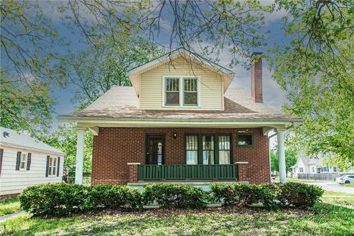 421 N 21st St, Mattoon, IL, 61938-2732 | Card Image