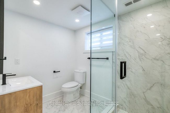 696 Hillview Cres, House other with 6 bedrooms, 5 bathrooms and 10 parking in Pickering ON | Image 37