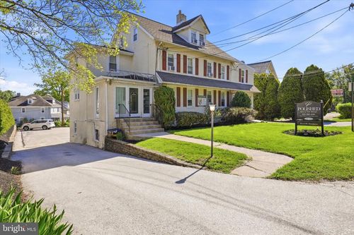 221 Conestoga Rd, WAYNE, PA, 19087-3942 | Card Image