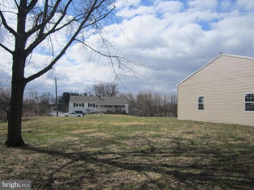 37 Marsanna Ln, JONESTOWN, PA, 17038-8203 | Card Image