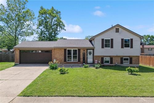 813 Ridge Rd, Englewood, OH, 45322-2210 | Card Image