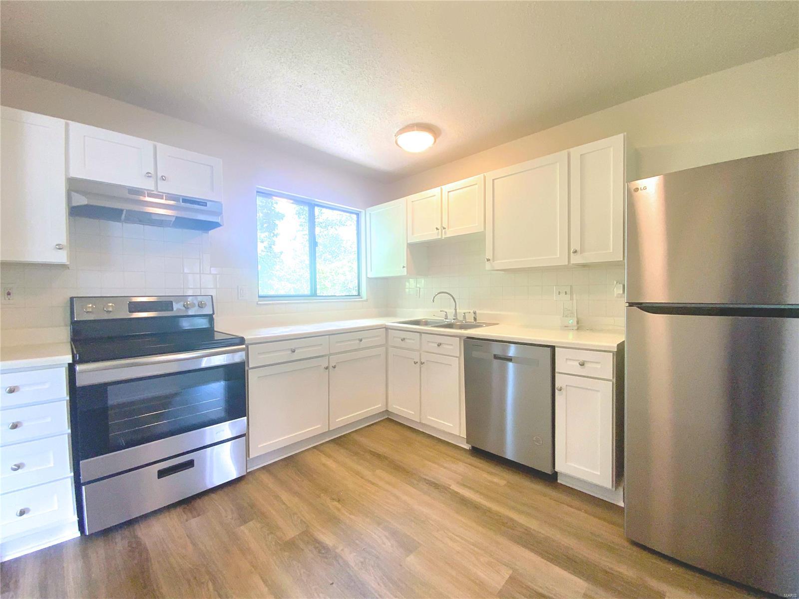 Bugle Hill Dr, Florissant, MO 63034