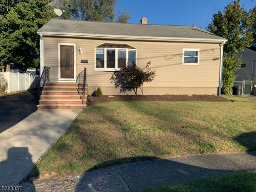 311 Pine St, Pompton Lakes, NJ, 07442-1616 | Card Image