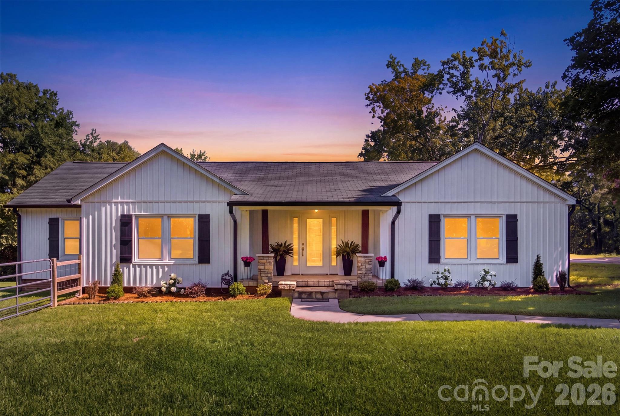 10814 Moores Chapel Rd, For Sale in Charlotte - eXp Realty