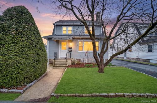 118 Third Ave, Pelham, NY, 10803-1427 | Card Image