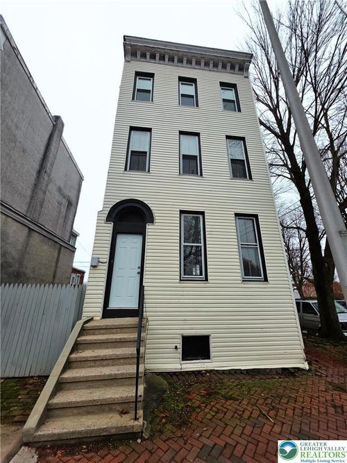 300 Pine St, Reading, PA, 19602-2305 | Card Image