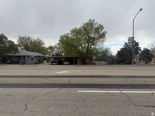 388 N Main St, Monticello, UT, 84535-7867 | Card Image