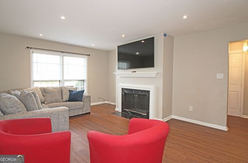 38 La Rue Pl Nw, Atlanta, GA, 30327-4071 | Card Image