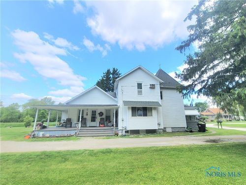 712 Lueke Ave, Woodville, OH, 43469-1423 | Card Image
