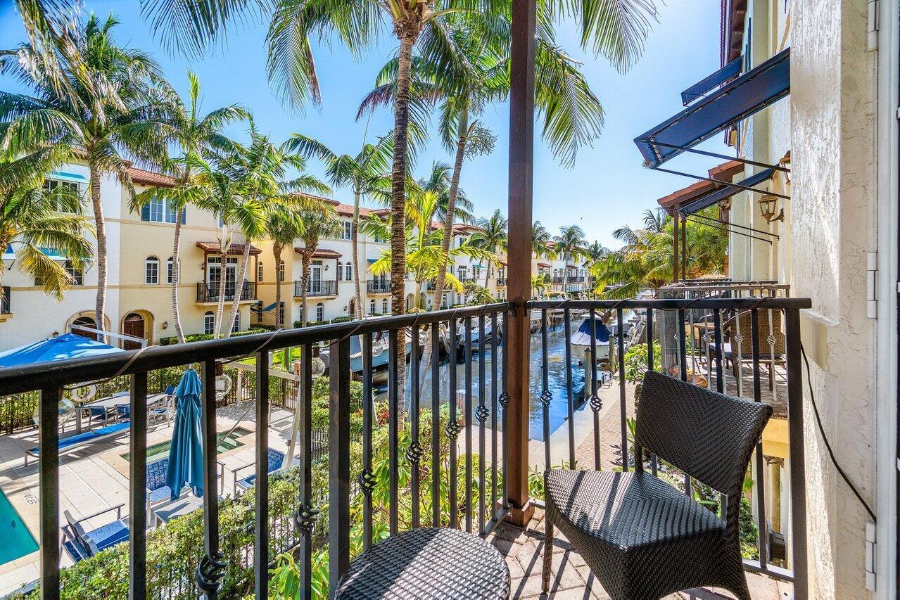 Estancia Way, Boynton Beach, FL 33435