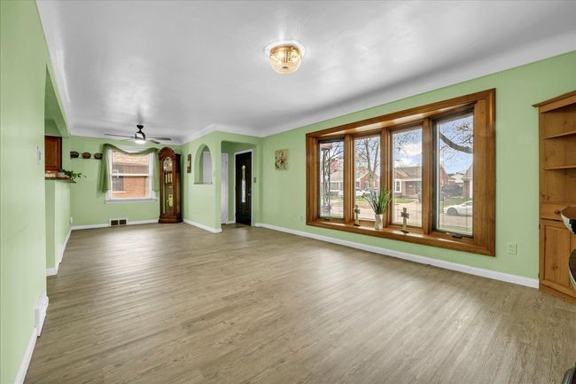 Living room & Dining area | Image 5