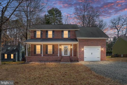201 Lake Caroline Dr, Ruther Glen, VA, 22546-5226 | Card Image