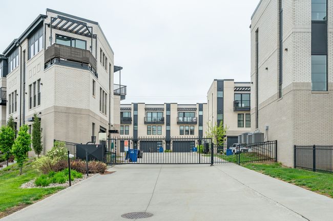 1327 Keosauqua Way, Condo with 2 bedrooms, 3 bathrooms and null parking in Des Moines IA | Image 26