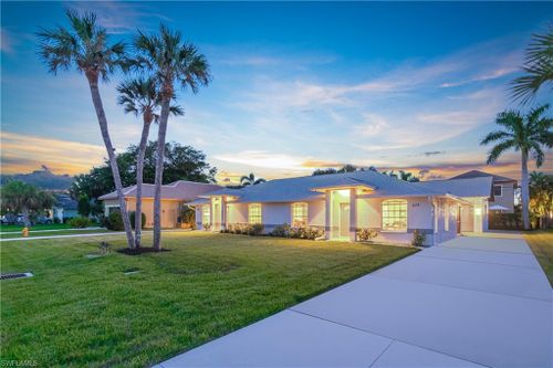 569/573 96th Ave N, Naples, FL, 34108 | Card Image