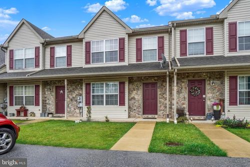 45 Yarrow Ct, Manchester, PA, 17345-1349 | Card Image