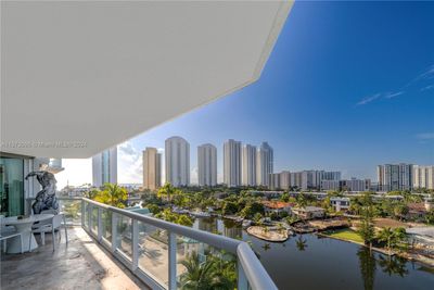 754654 - 16500 Collins Ave, Condo with 3 bedrooms, 3 bathrooms and null parking in Sunny Isles Beach FL | Image 2