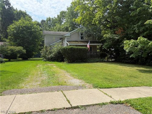 13661 W Spring St, Burton, OH, 44021-9103 | Card Image