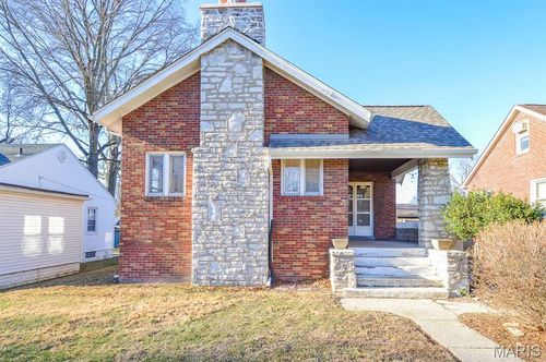 318 State St, Belleville, IL, 62220-2421 | Card Image