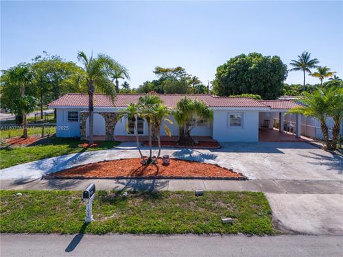 19704 Nw 48th Ct, Miami Gardens, FL, 33055-1720 | Card Image