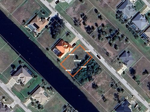 30 Pine Valley Ln, Rotonda West, FL, 33947-2189 | Card Image