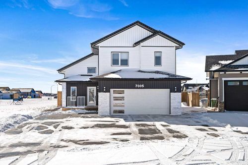 7005 38 Street Close, Lloydminster, AB, T9V3T1 | Card Image
