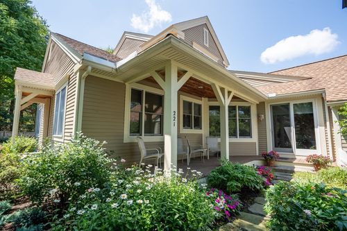 221-221 Nobscot Rd, Sudbury, MA, 01776-3389 | Card Image