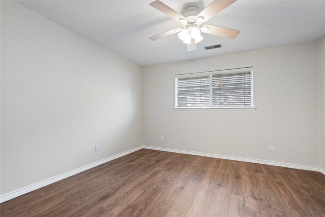 6910 Flintcove Dr, House other with 4 bedrooms, 3 bathrooms and null parking in Dallas TX | Image 30