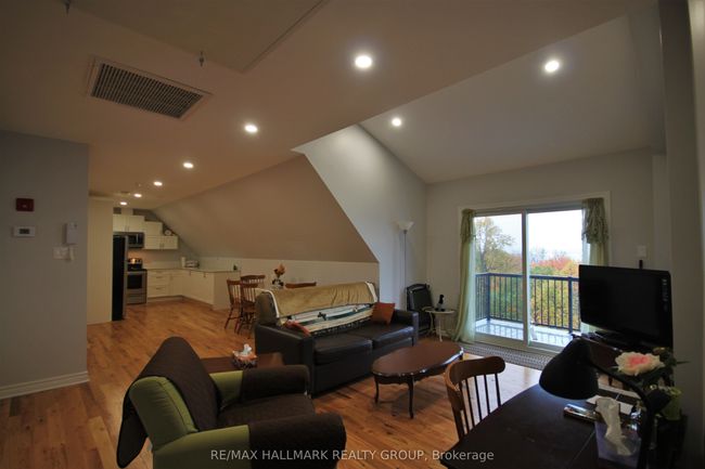 7 - 768 Usborne St, House attached with 2 bedrooms, 1 bathrooms and 1 parking in Braeside ON | Image 10