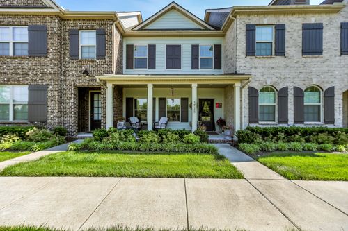 1715 Old Drakes Creek Rd, Hendersonville, TN, 37075-1412 | Card Image
