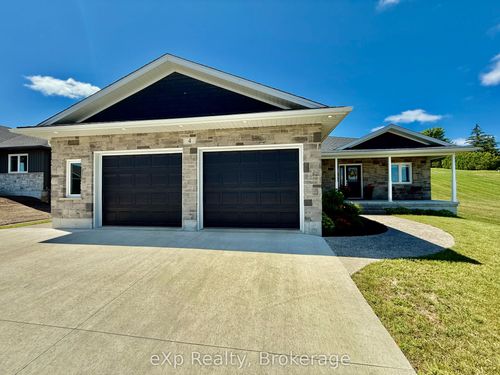 4 Noeckerville Hill Dr, Mildmay, ON, N0G2J0 | Card Image